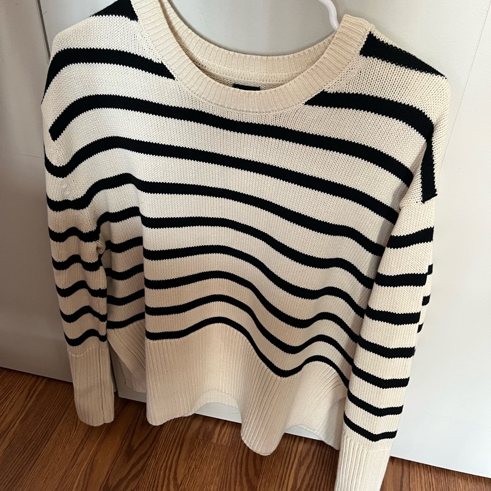 Women’s Gap striped sweater